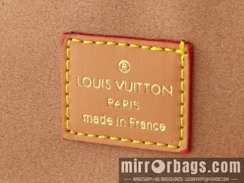 1:1 Replica Louis Vuitton Bags Sevres M12174 25x13x5cm ss6