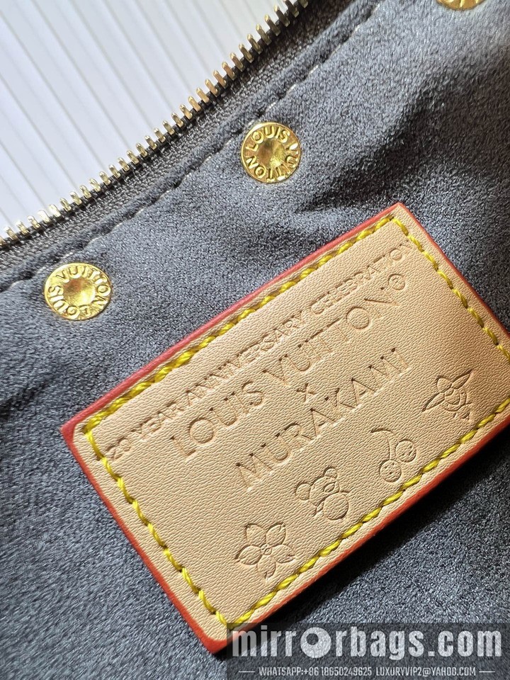 1:1 Replica Louis Vuitton Bags Pochette Acc M13404 22x13x4cm ss3