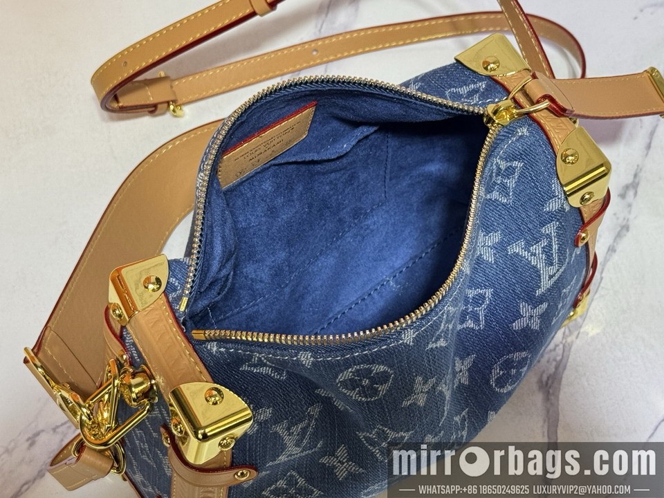 1:1 Replica Louis Vuitton Bags Side trunk M46358 21x14x6cm ss
