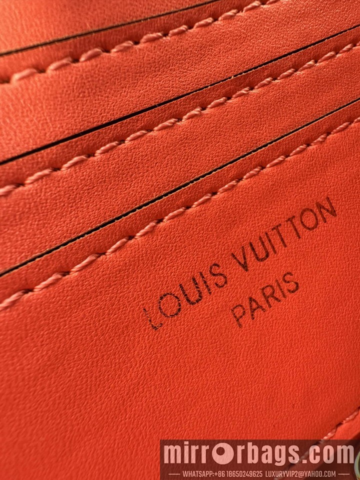 1:1 Replica Louis Vuitton Bags Chain M14564 11.5x4x20cm ss2
