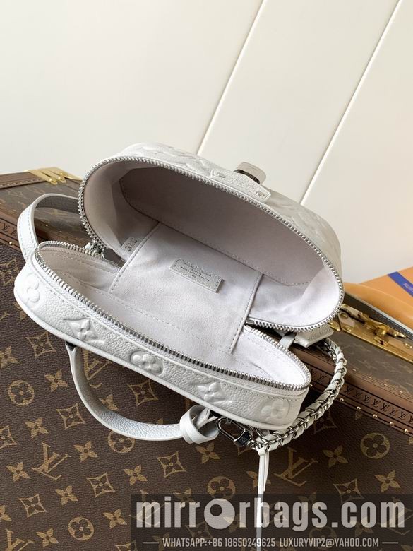 1:1 Replica Louis Vuitton Bags M13593 11.5X6.5X19cm WP