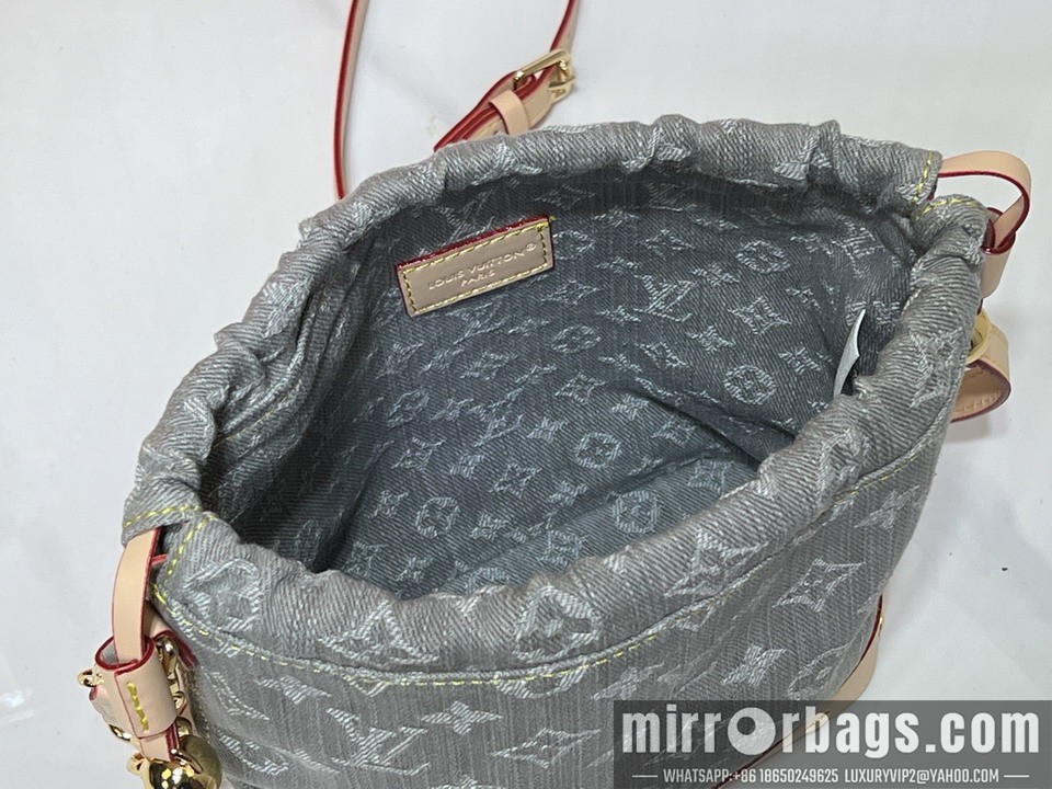 1:1 Replica Louis Vuitton Bags M83043 18x20cm ss2
