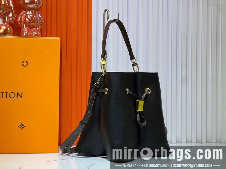 1:1 Replica Louis Vuitton Bags Bloom M13843 16x21x21cm ss