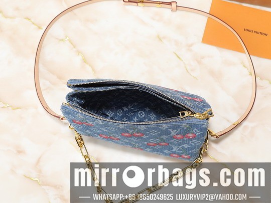 1:1 Replica Louis Vuitton Bags Coussin M14978 26x20x12cm ss