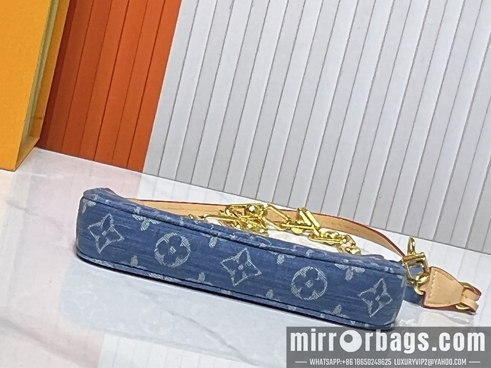 1:1 Replica Louis Vuitton Bags Pochette Acc M13404 22x13x4cm ss2