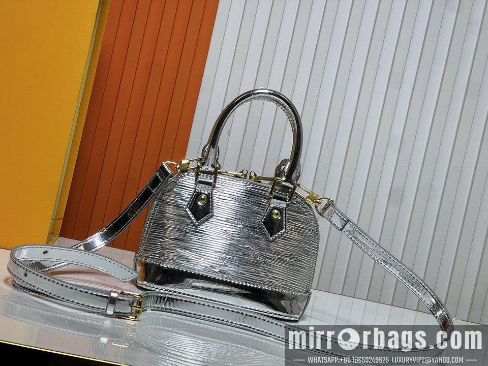 1:1 Replica Louis Vuitton Bags M82717 18x12x8cm ss6