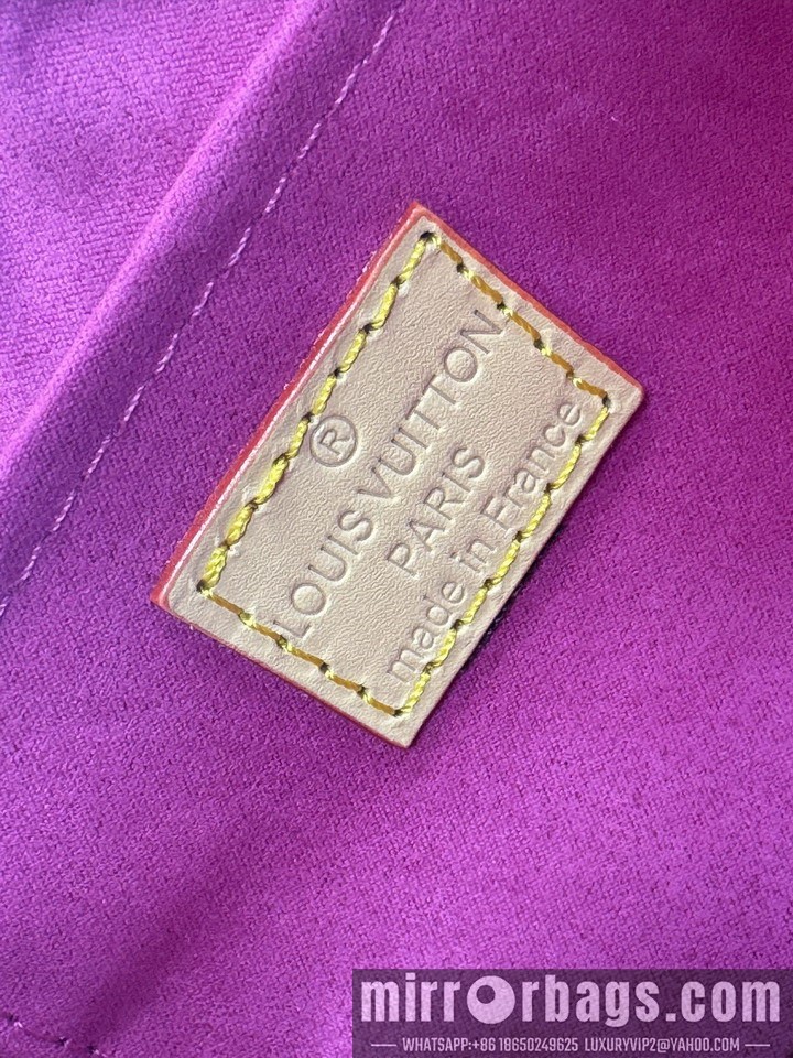 1:1 Replica Louis Vuitton Bags M44470 26x17x7cm ss