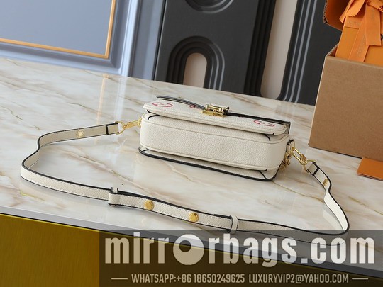 1:1 Replica Louis Vuitton Bags Métis M46279 21.5x13.5x6cm ss4