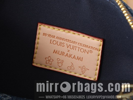 1:1 Replica Louis Vuitton Bags Coussin M14978 26x20x12cm ss