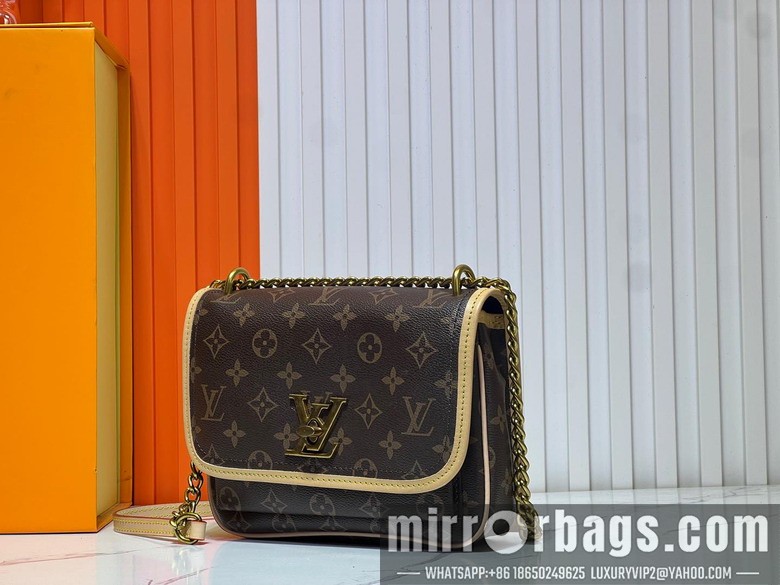 1:1 Replica Louis Vuitton Bags M57072 23x17x11cm ss