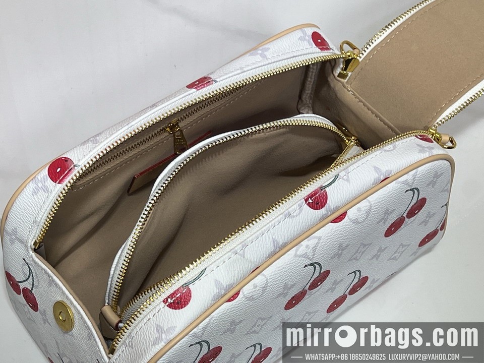 1:1 Replica Louis Vuitton Bags Dopp Kit M47528 28x15x16.5cm ss2