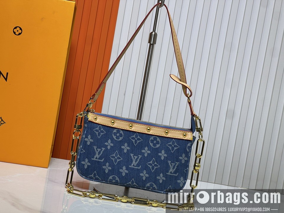 1:1 Replica Louis Vuitton Bags Pochette Acc M13404 22x13x4cm ss2