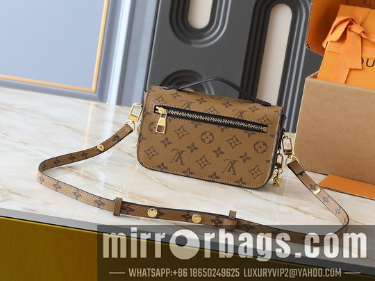 1:1 Replica Louis Vuitton Bags Métis M46279 21.5x13.5x6cm ss13