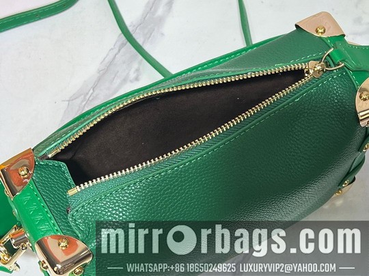 1:1 Replica Louis Vuitton Bags Side Trunk M12428 21x14x6cm ss