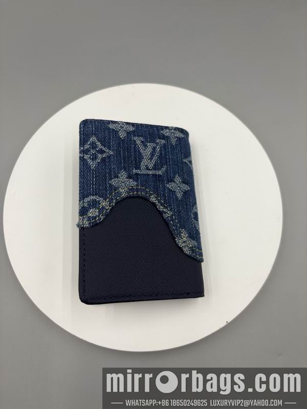 1:1 Replica Louis Vuitton Bags M81015 8x11x1cm ZC 2色