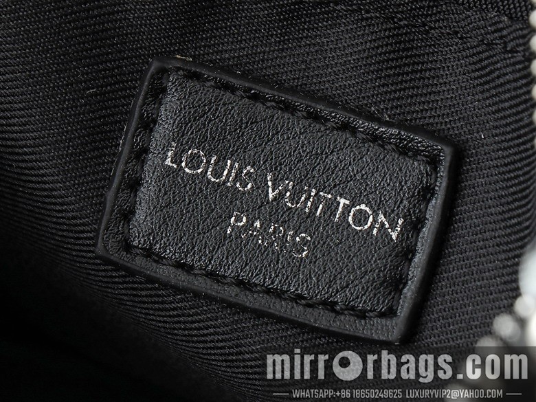 1:1 Replica Louis Vuitton Bags Keepall M13988 25x15x11cm ss