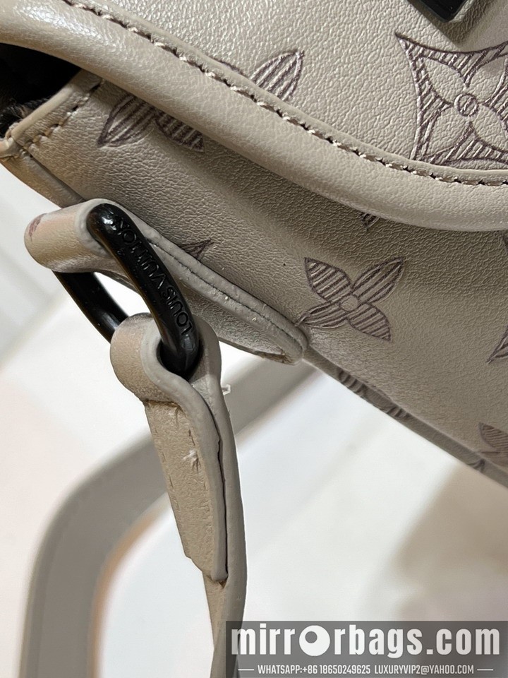 1:1 Replica Louis Vuitton Bags Pulse M14116 16x5x22.5cm ss