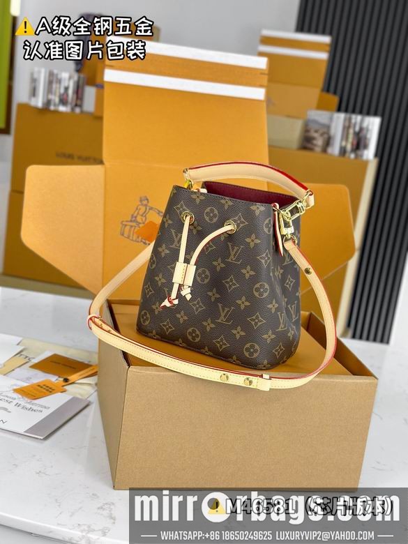 1:1 Replica Louis Vuitton Bags M46581 20X20X13cm WP