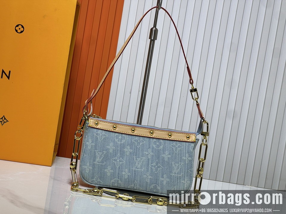 1:1 Replica Louis Vuitton Bags Pochette Acc M13404 22x13x4cm ss4