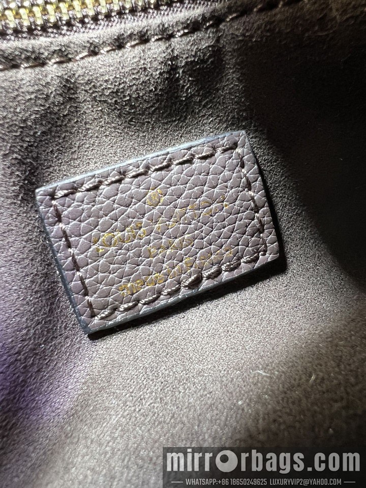 1:1 Replica Louis Vuitton Bags M13667 25x15x18cm ss2