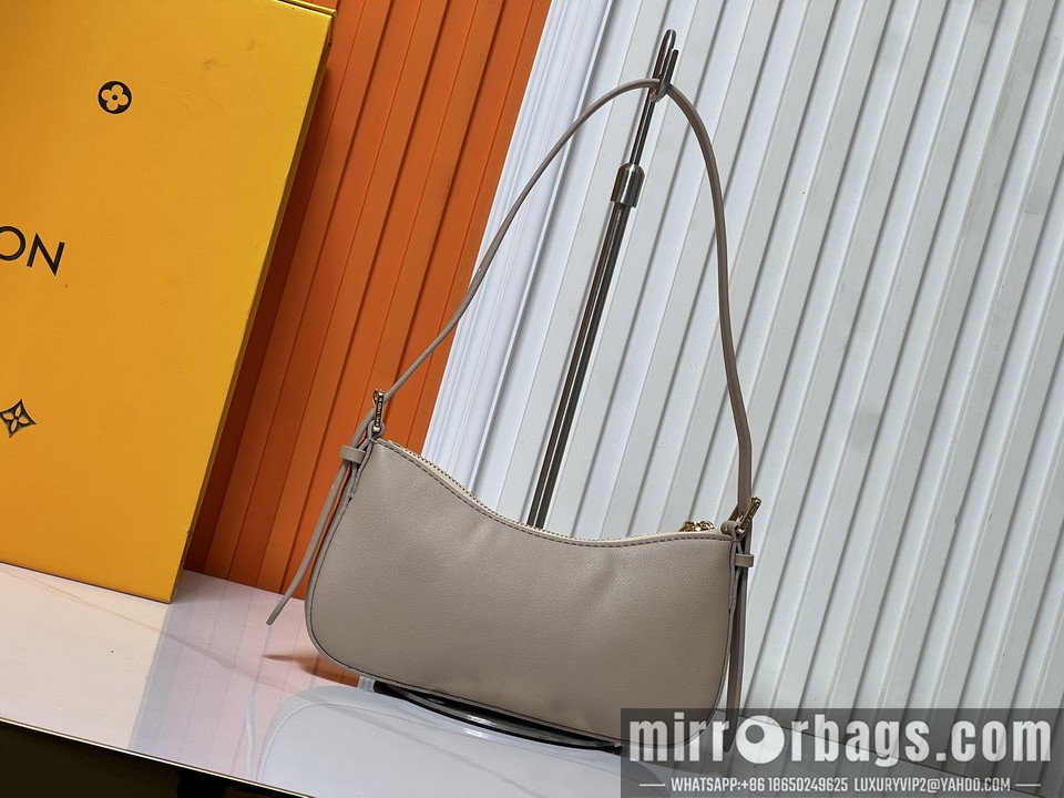 1:1 Replica Louis Vuitton Bags Liv chette 25784 23x10x4cm ss2