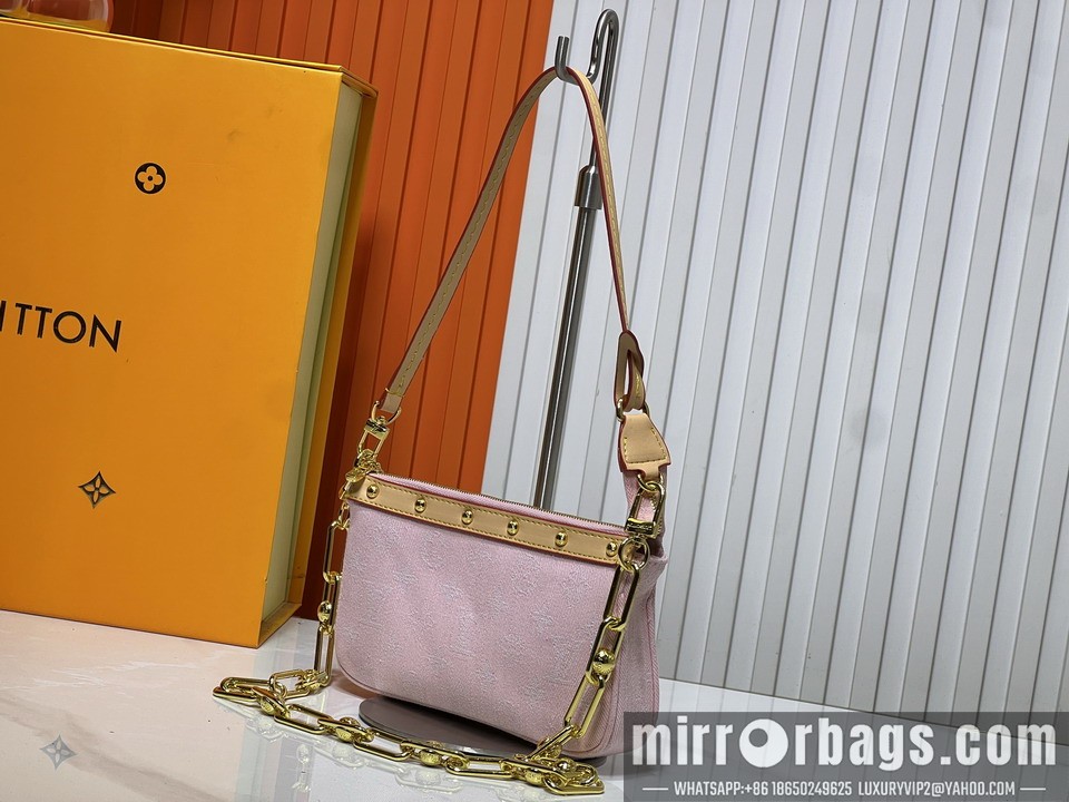 1:1 Replica Louis Vuitton Bags Pochette Acc M13404 22x13x4cm ss5