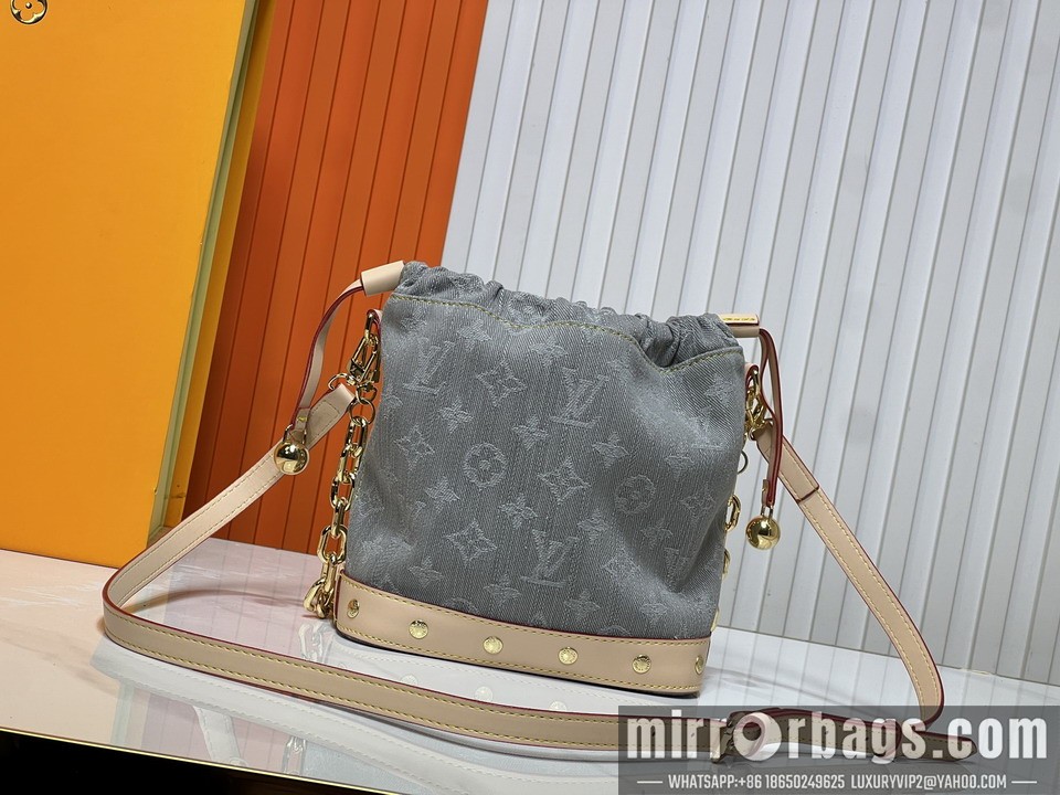 1:1 Replica Louis Vuitton Bags M83043 18x20cm ss2