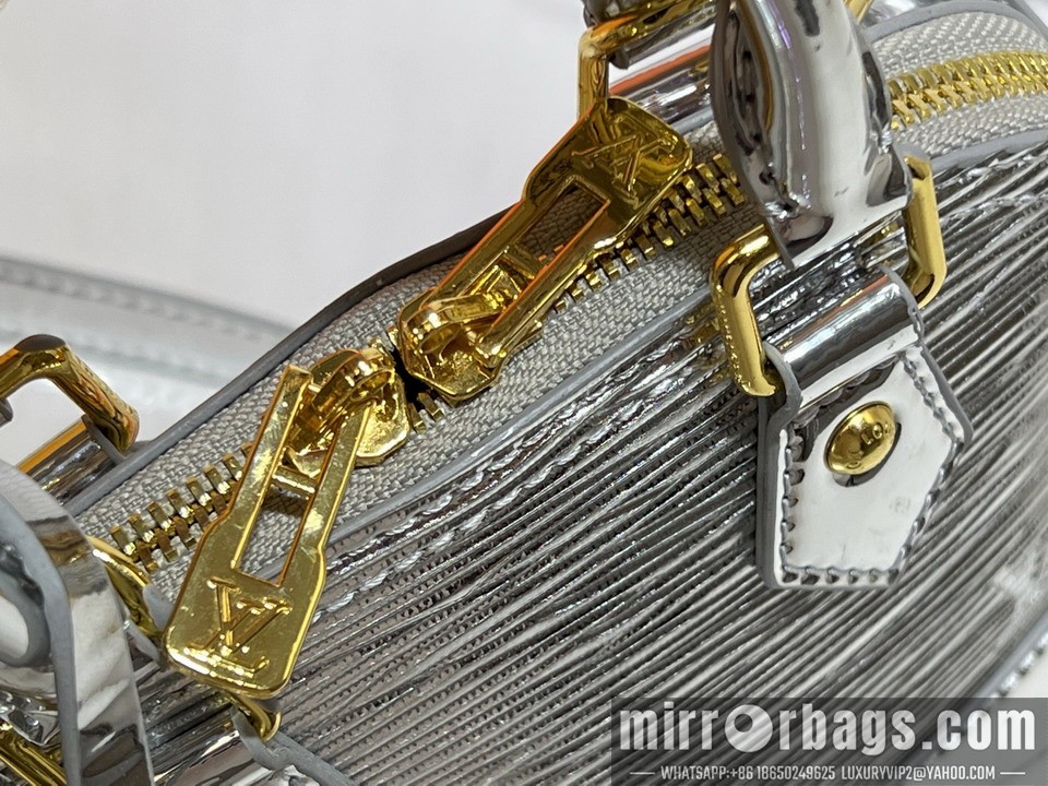 1:1 Replica Louis Vuitton Bags M82717 18x12x8cm ss6