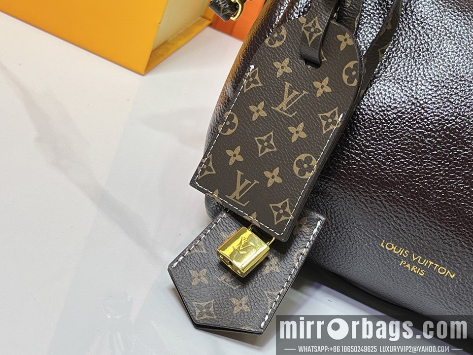 1:1 Replica Louis Vuitton Bags M13667 25x15x18cm ss1