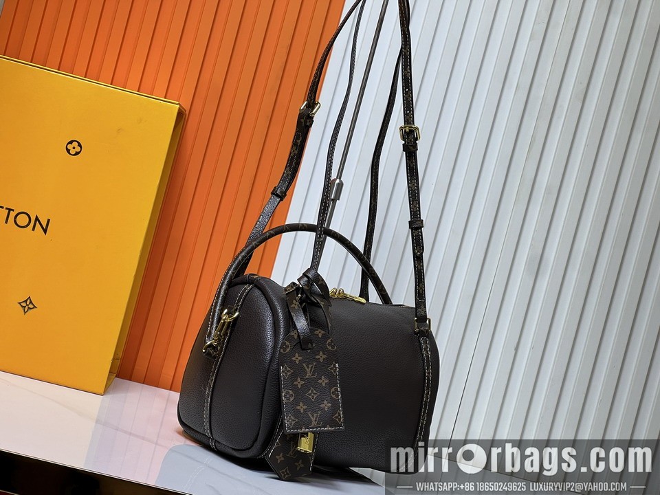 1:1 Replica Louis Vuitton Bags M13667 25x15x18cm ss2