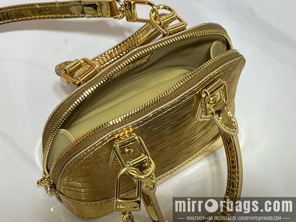 1:1 Replica Louis Vuitton Bags M82717 18x12x8cm ss5