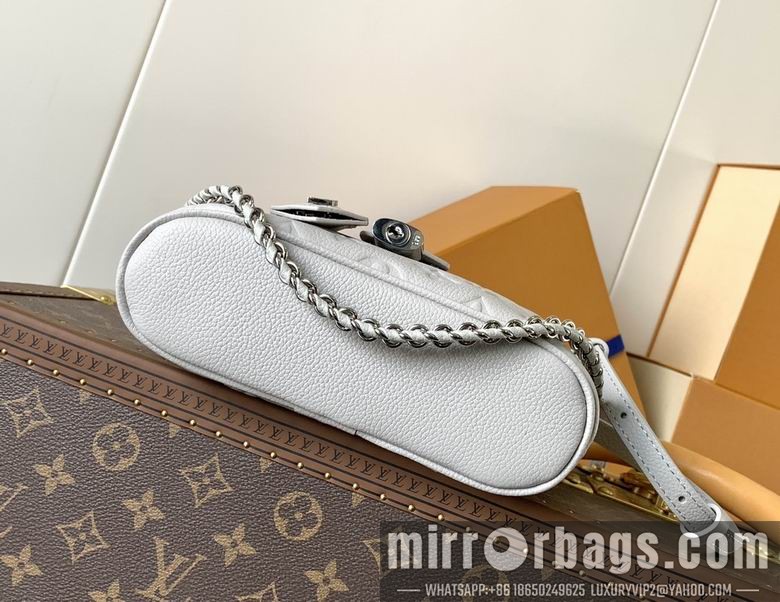 1:1 Replica Louis Vuitton Bags M13593 11.5X6.5X19cm WP