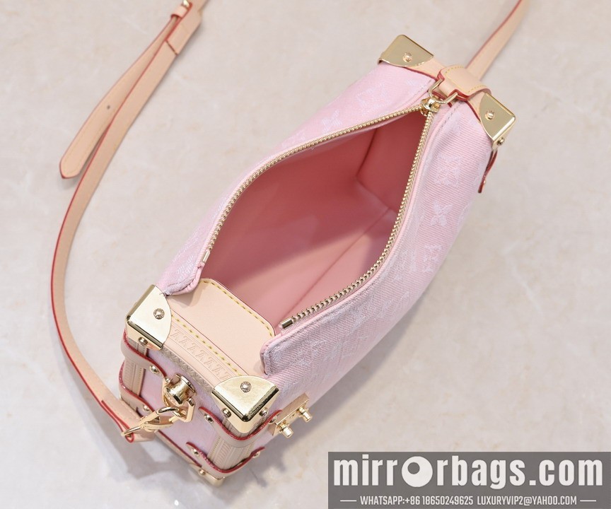 1:1 Replica Louis Vuitton Bags Side trunk M46358 21x14x6cm ss6