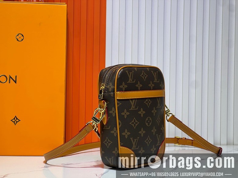 1:1 Replica Louis Vuitton Bags M14016 21x16x6cm ss