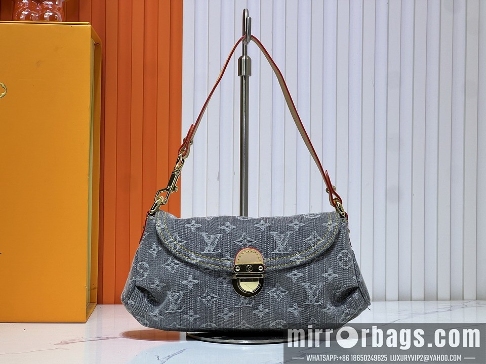 1:1 Replica Louis Vuitton Bags M44470 26x17x7cm ss1