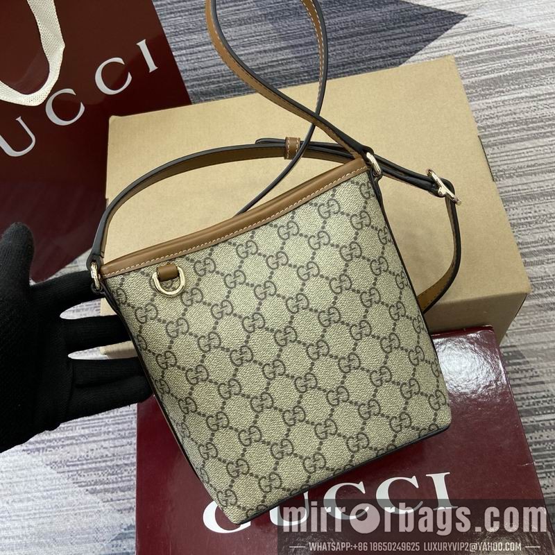 Replica Gucci Bags 847090 15x18x8cm MP 2色