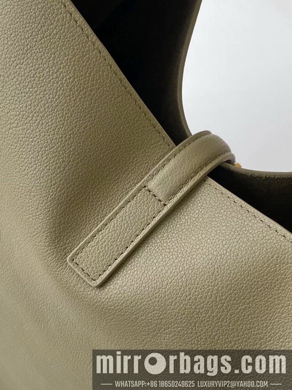 Replica YSL Bags YSL 713938 22x22x10cm 8D1