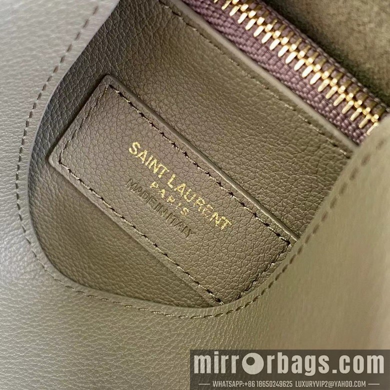 Replica YSL Bags YSL 713938 22x22x10cm 8D1
