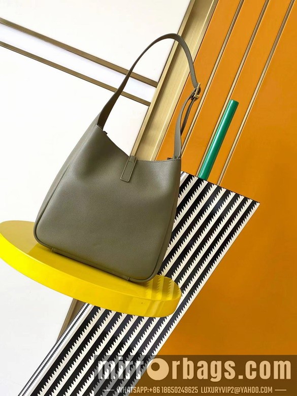 Replica YSL Bags YSL 713938 22x22x10cm 8D1