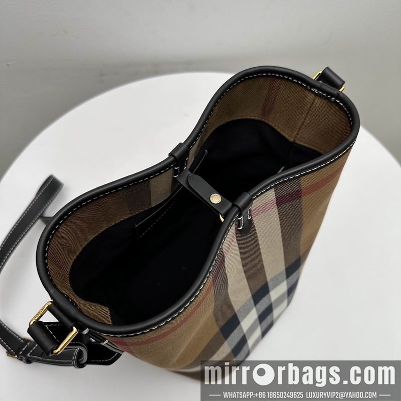 Burberry Bags 16x15x23cm HQ