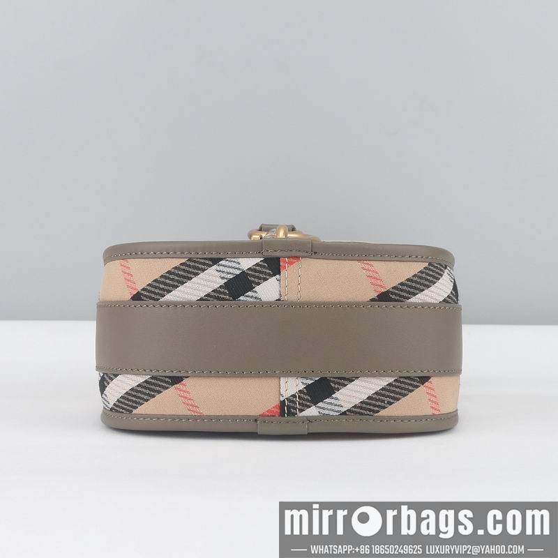 Burberry Bags 81196571 19x9x17.5cm HQ