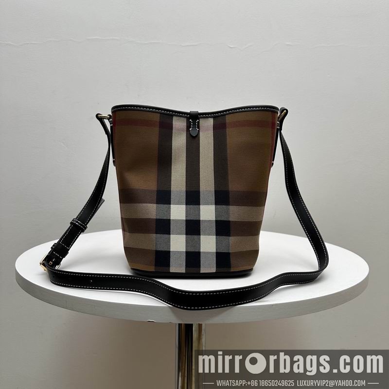 Burberry Bags 16x15x23cm HQ