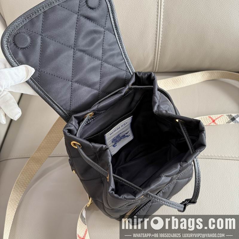 Burberry Bags Horseshoe 17x20x14cm HQ