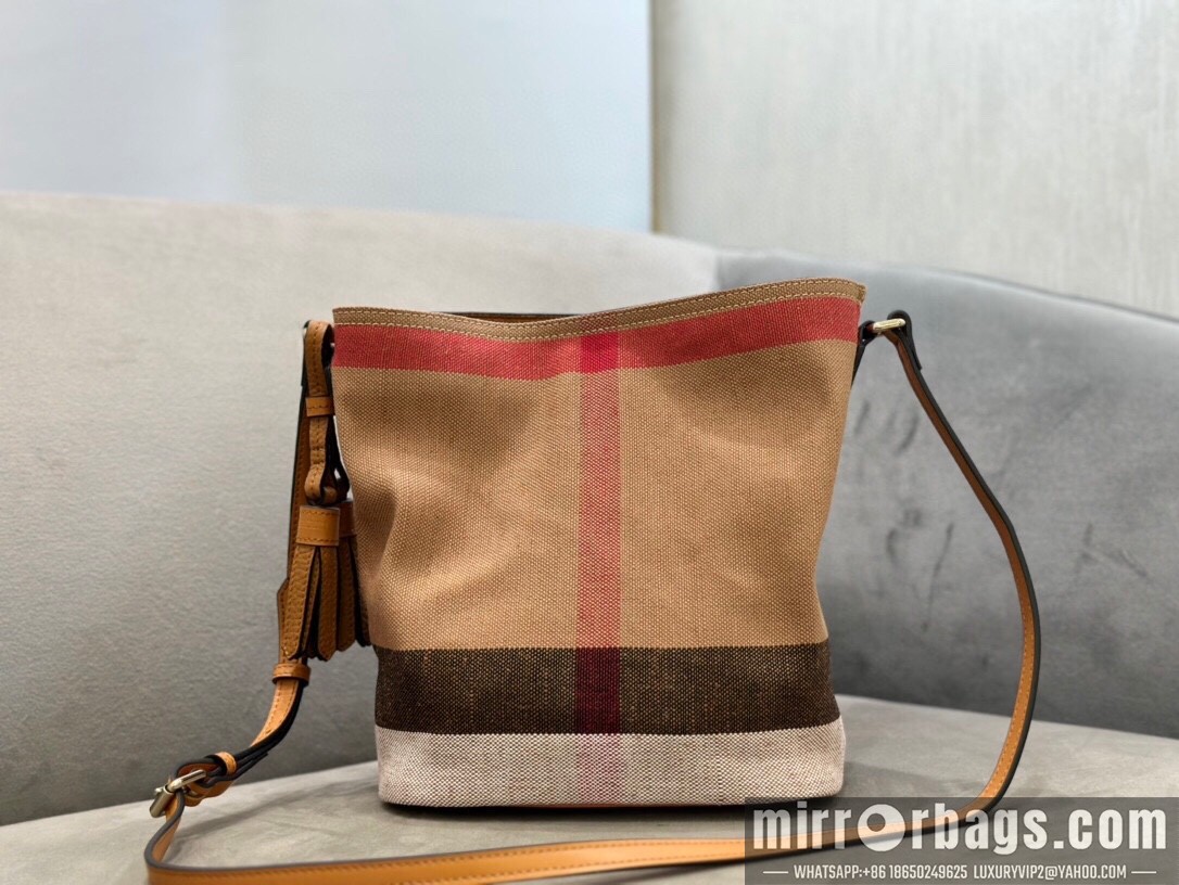 Burberry Bags 9361 24.5x17cm HQ