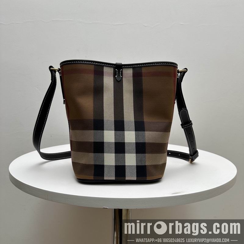 Burberry Bags 16x15x23cm HQ