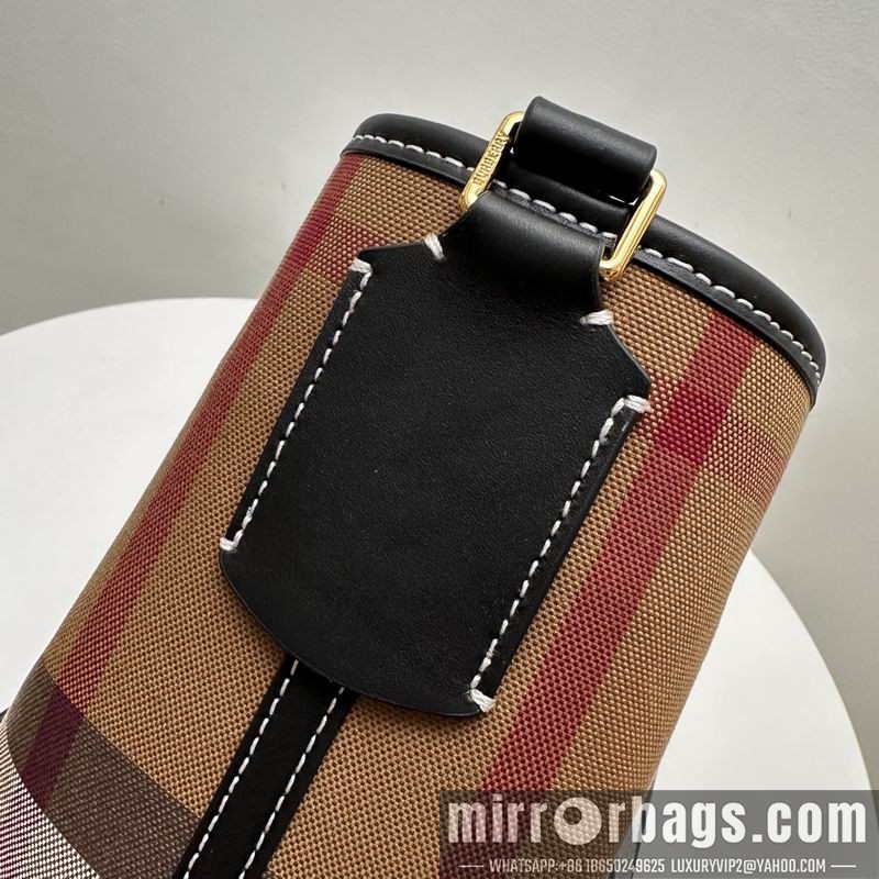 Burberry Bags 16x15x23cm HQ