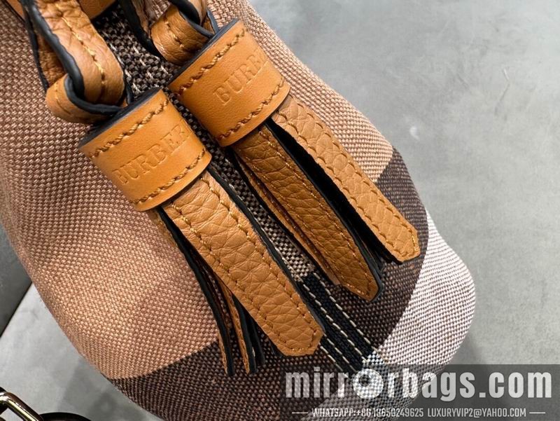 Burberry Bags 9361 24.5x17cm HQ