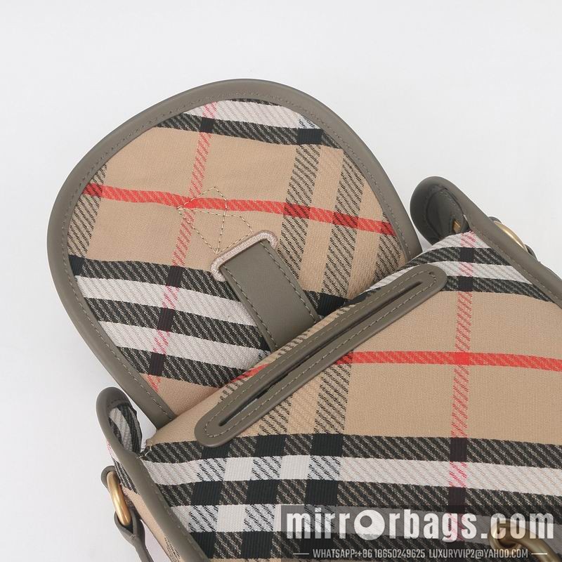 Burberry Bags 81196571 19x9x17.5cm HQ