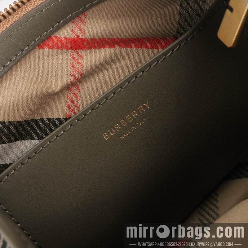 Burberry Bags 81196571 19x9x17.5cm HQ
