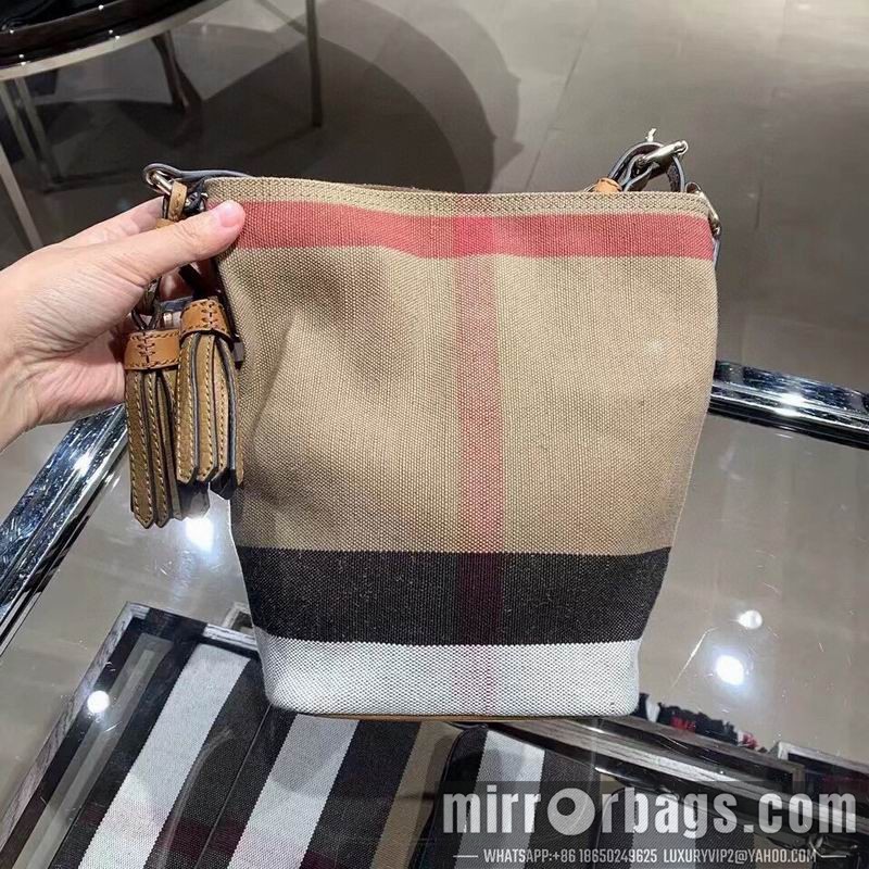 Burberry Bags 9361 24.5x17cm HQ